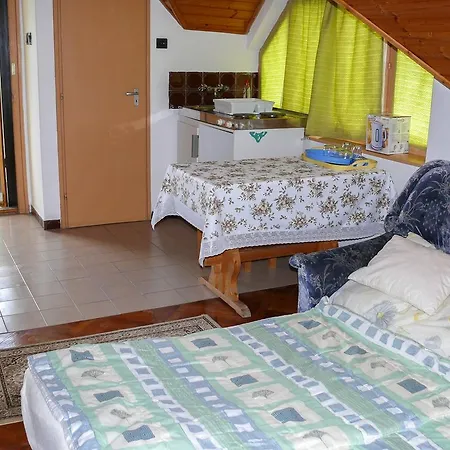 Hébergement de vacances Familia Nyaralo 87