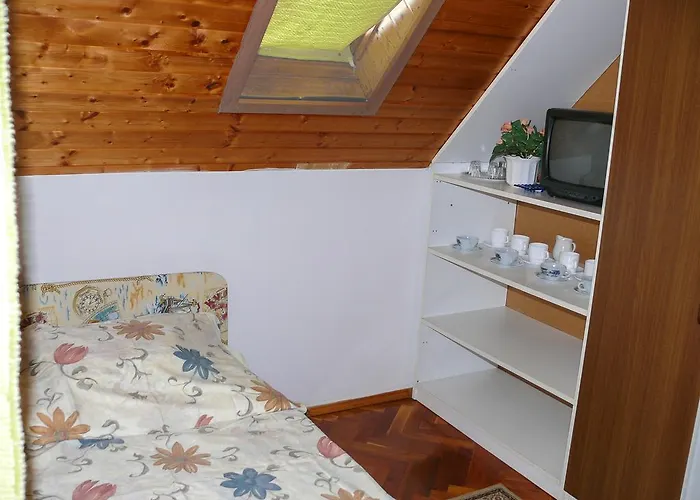 Semesterbostad Familia Nyaralo 87 Balatonfenyves